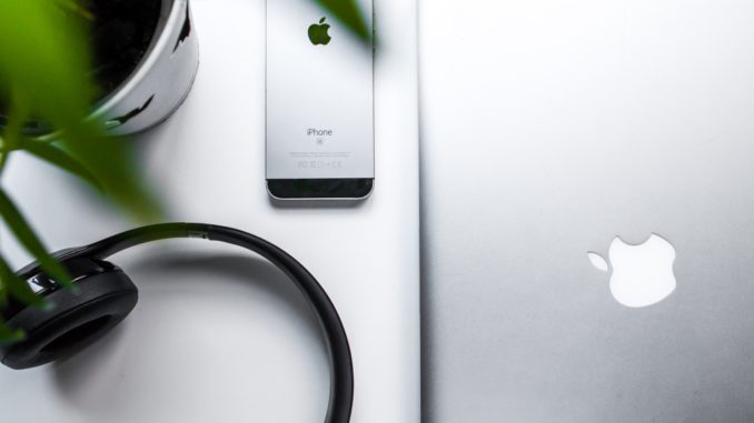 iPhone SE not syncing iMessage